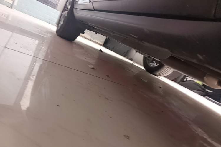 Used GAC Trumpchi GS8 2017 320T Two-Wheel Drive Luxury Smart Connectivity Version (7 Seats) Right Side Sill