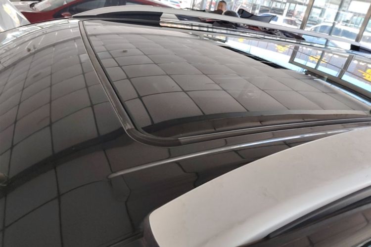 Used GAC Trumpchi GS8 2017 320T Two-Wheel Drive Luxury Smart Connectivity Version (7 Seats) Roof