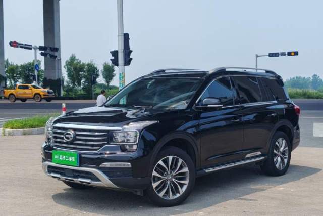 Używany GAC Trumpchi GS8 2017 320T Two-Wheel Drive Luxury Smart Connectivity Version (7 Seats)