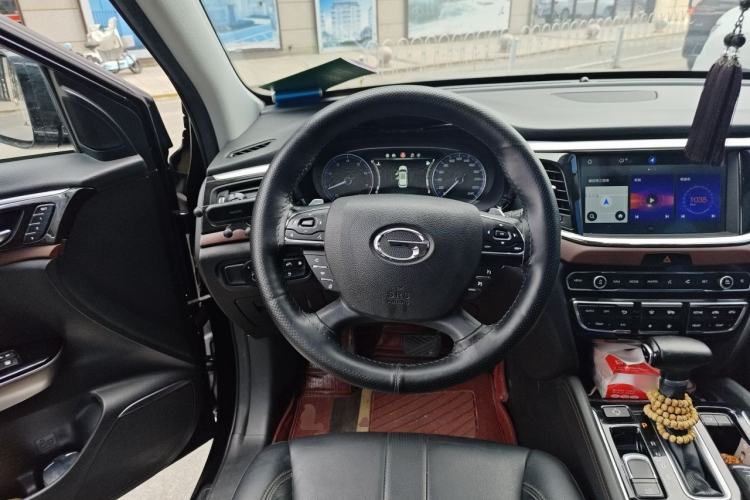 Used GAC Trumpchi GS8 2017 320T Two-Wheel Drive Luxury Smart Connectivity Version (7 Seats) Steering Wheel