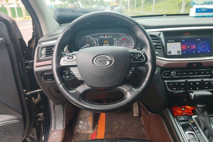 Used GAC Trumpchi GS8 2017 320T Two-Wheel Drive Luxury Smart Connectivity Version (7 Seats) Steering Wheel