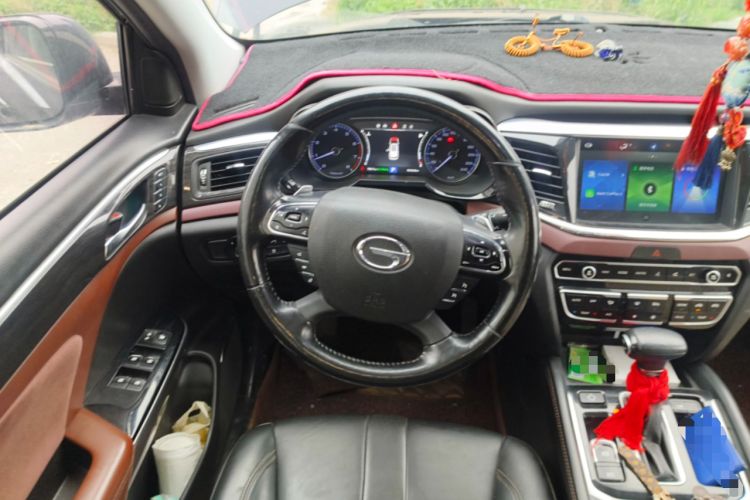Used GAC Trumpchi GS8 2017 320T Two-Wheel Drive Luxury Smart Connectivity Version (7 Seats) Steering Wheel