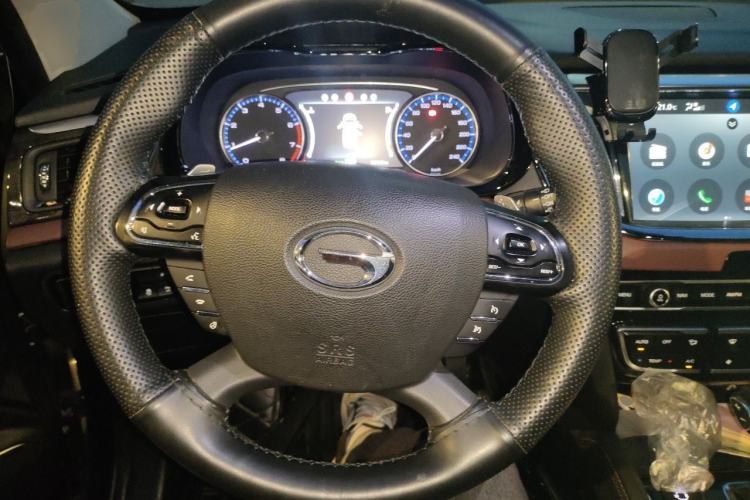Used GAC Trumpchi GS8 2017 320T Two-Wheel Drive Luxury Smart Connectivity Version (7 Seats) Steering Wheel