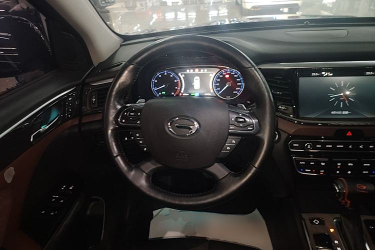 Used GAC Trumpchi GS8 2017 320T Two-Wheel Drive Luxury Smart Connectivity Version (7 Seats) Steering Wheel