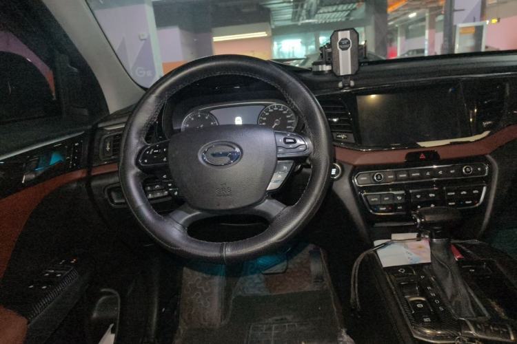 Used GAC Trumpchi GS8 2017 320T Four-Wheel Drive Luxury Smart Connectivity Version (7 Seats) Steering Wheel