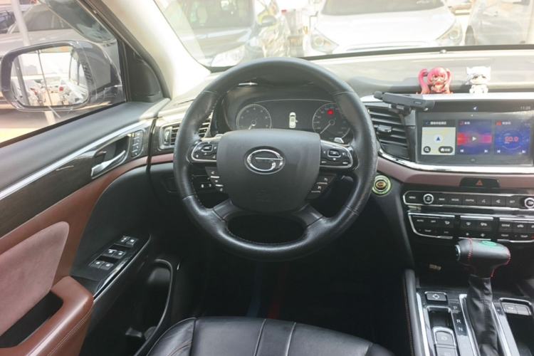 Used GAC Trumpchi GS8 2017 320T Two-Wheel Drive Luxury Smart Connectivity Version (7 Seats) Steering Wheel
