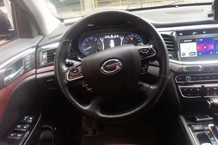 Used GAC Trumpchi GS8 2017 320T Two-Wheel Drive Luxury Smart Connectivity Version (7 Seats) Steering Wheel