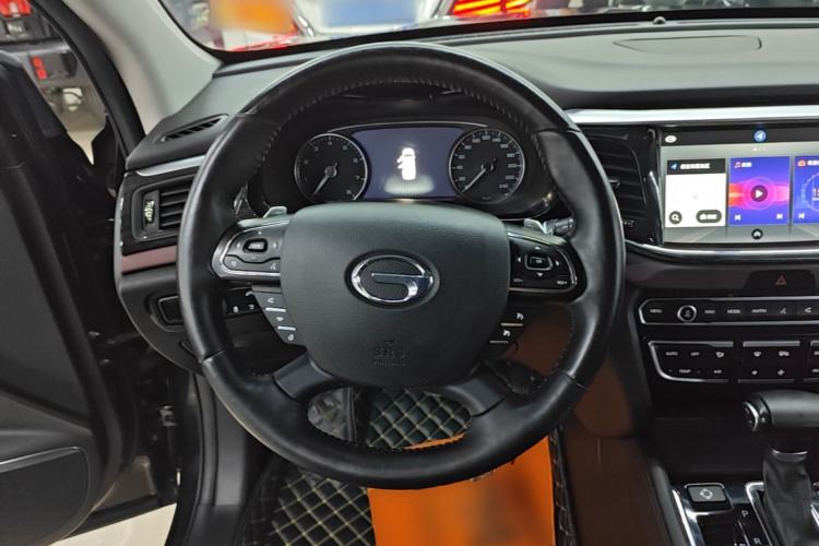Used GAC Trumpchi GS8 2017 320T Two-Wheel Drive Luxury Smart Connectivity Version (7 Seats) Steering Wheel