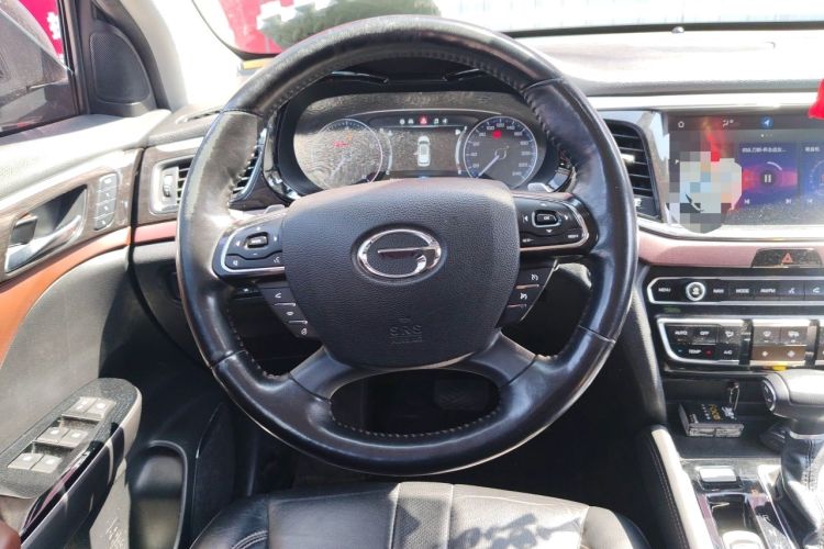 Used GAC Trumpchi GS8 2017 320T Two-Wheel Drive Luxury Smart Connectivity Version (7 Seats) Steering Wheel