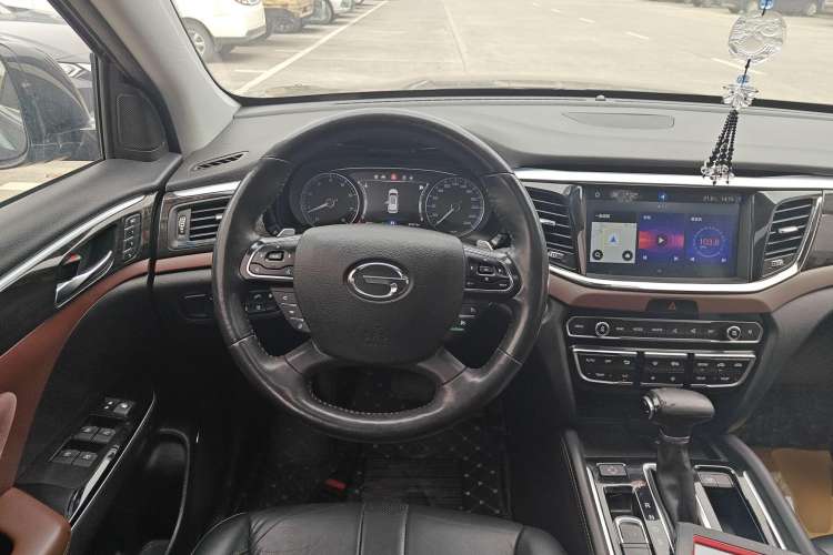Used GAC Trumpchi GS8 2017 320T Two-Wheel Drive Luxury Smart Connectivity Version (7 Seats) Steering Wheel