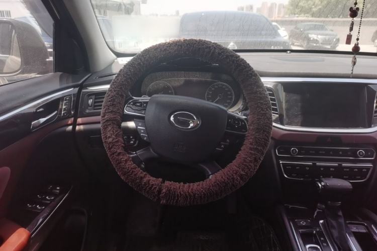 Used GAC Trumpchi GS8 2017 320T Two-Wheel Drive Luxury Smart Connectivity Version (7 Seats) Steering Wheel