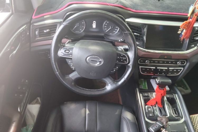 Used GAC Trumpchi GS8 2017 320T Two-Wheel Drive Luxury Smart Connectivity Version (7 Seats) Steering Wheel
