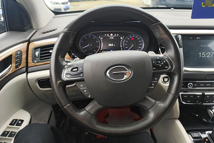 Used GAC Trumpchi GS8 2017 320T Two-Wheel Drive Luxury Smart Connectivity Version (7 Seats) Steering Wheel