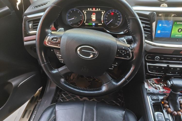 Used GAC Trumpchi GS8 2017 320T Two-Wheel Drive Luxury Smart Connectivity Version (7 Seats) Steering Wheel