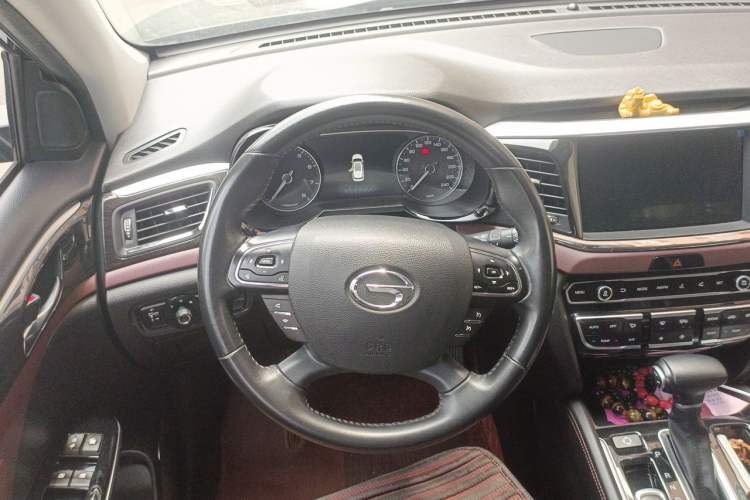 Used GAC Trumpchi GS8 2017 320T Two-Wheel Drive Luxury Edition (7 Seats) Steering Wheel