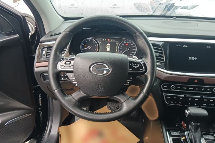Used GAC Trumpchi GS8 2017 320T Four-Wheel Drive Luxury Smart Connectivity Version (7 Seats) Steering Wheel