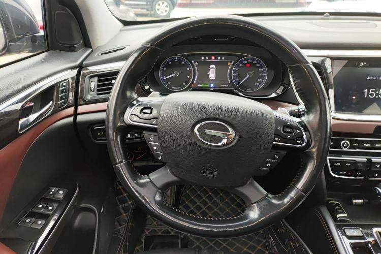 Used GAC Trumpchi GS8 2017 320T Two-Wheel Drive Luxury Smart Connectivity Version (7 Seats) Steering Wheel
