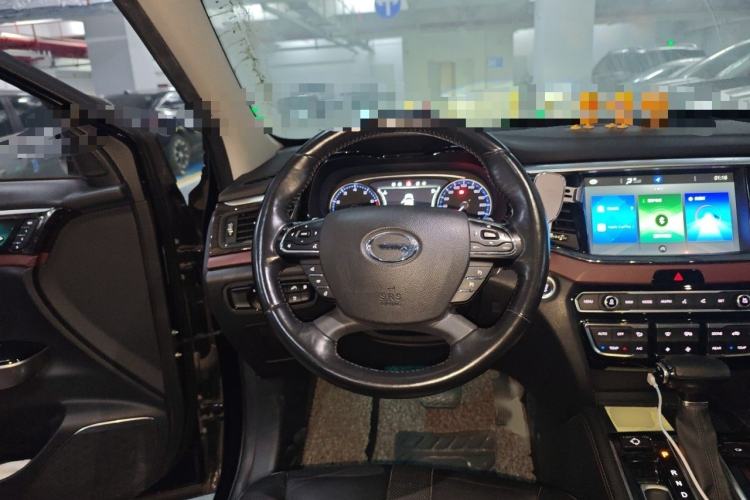 Used GAC Trumpchi GS8 2017 320T Two-Wheel Drive Luxury Smart Connectivity Version (7 Seats) Steering Wheel