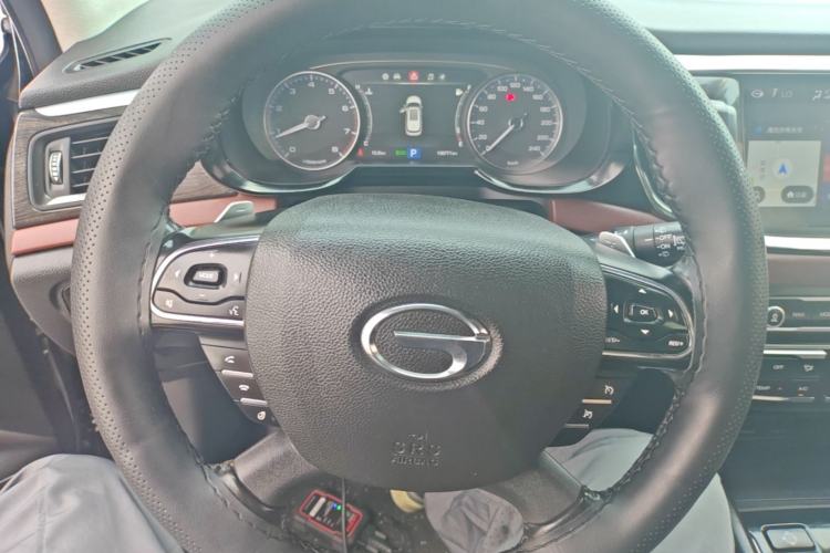 Used GAC Trumpchi GS8 2017 320T Two-Wheel Drive Luxury Smart Connectivity Version (7 Seats) Steering Wheel