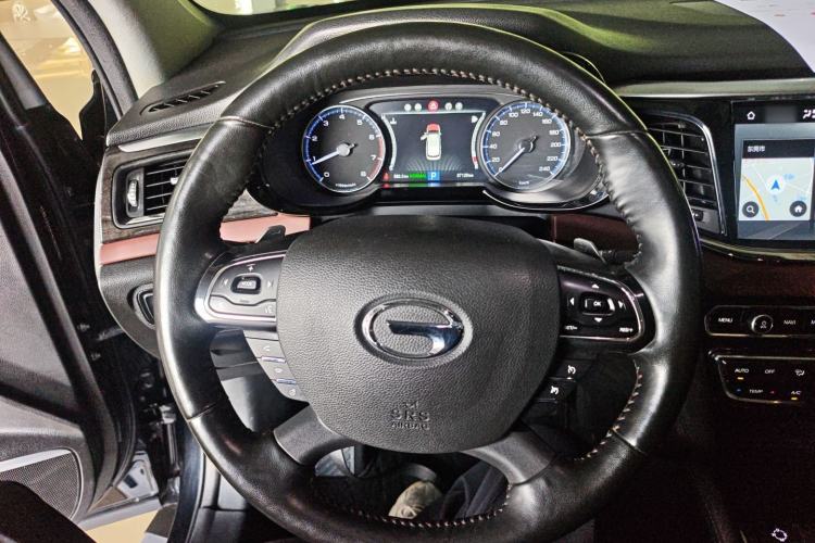 Used GAC Trumpchi GS8 2017 320T Two-Wheel Drive Luxury Smart Connectivity Version (7 Seats) Steering Wheel