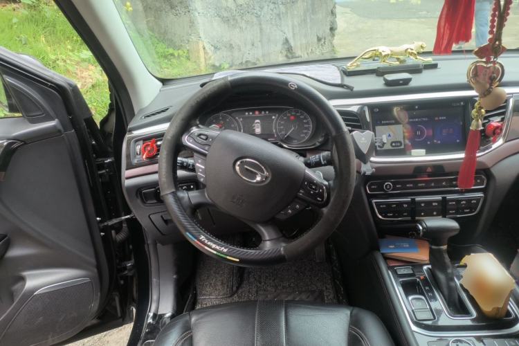 Used GAC Trumpchi GS8 2017 320T Four-Wheel Drive Luxury Smart Connectivity Version (7 Seats) Steering Wheel