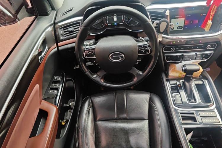 Used GAC Trumpchi GS8 2017 320T Two-Wheel Drive Luxury Smart Connectivity Version (7 Seats) Steering Wheel