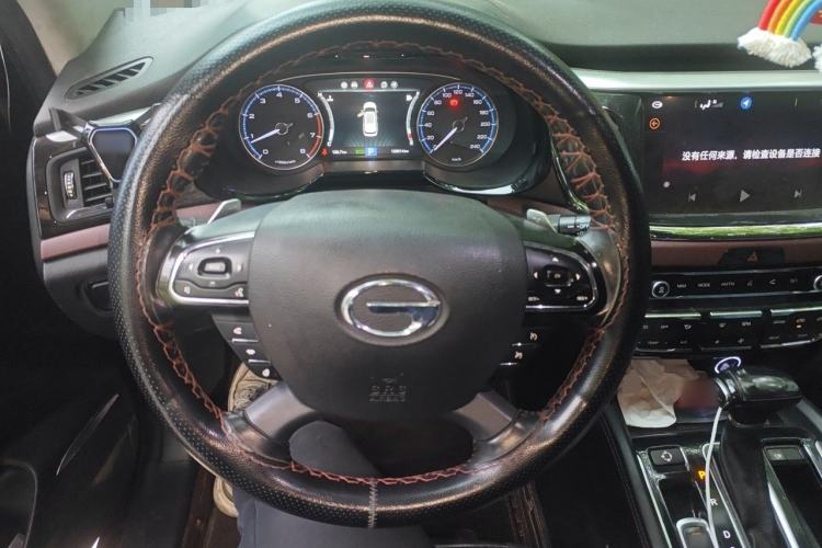 Used GAC Trumpchi GS8 2017 320T Two-Wheel Drive Luxury Smart Connectivity Version (7 Seats) Steering Wheel