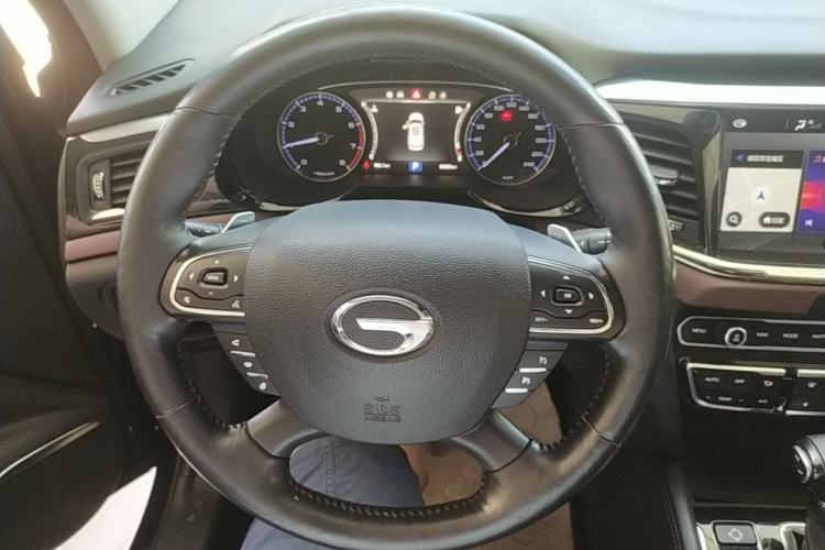 Used GAC Trumpchi GS8 2017 320T Two-Wheel Drive Luxury Smart Connectivity Version (7 Seats) Steering Wheel