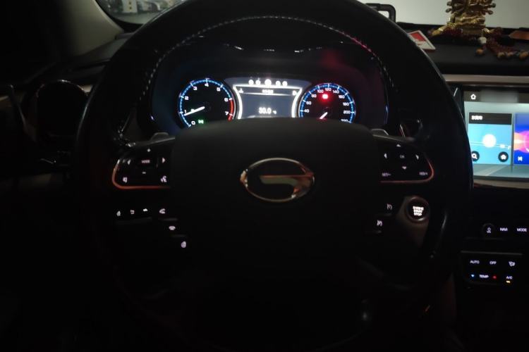 Used GAC Trumpchi GS8 2017 320T Four-Wheel Drive Luxury Smart Connectivity Version (7 Seats) Steering Wheel