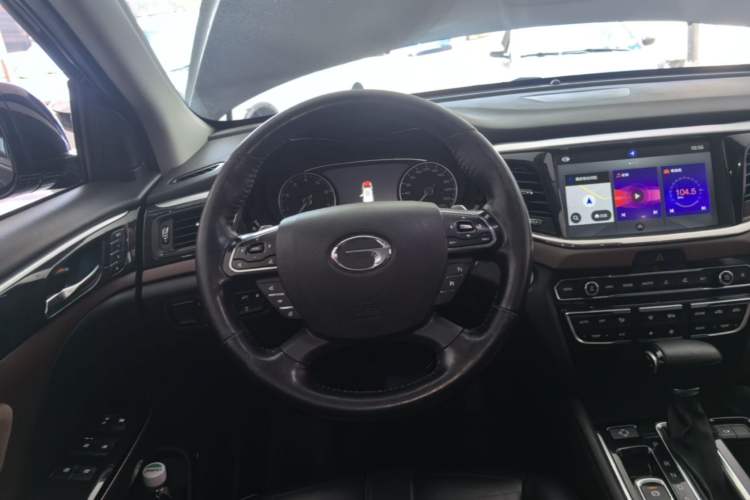 Used GAC Trumpchi GS8 2017 320T Two-Wheel Drive Luxury Smart Connectivity Version (7 Seats) Steering Wheel