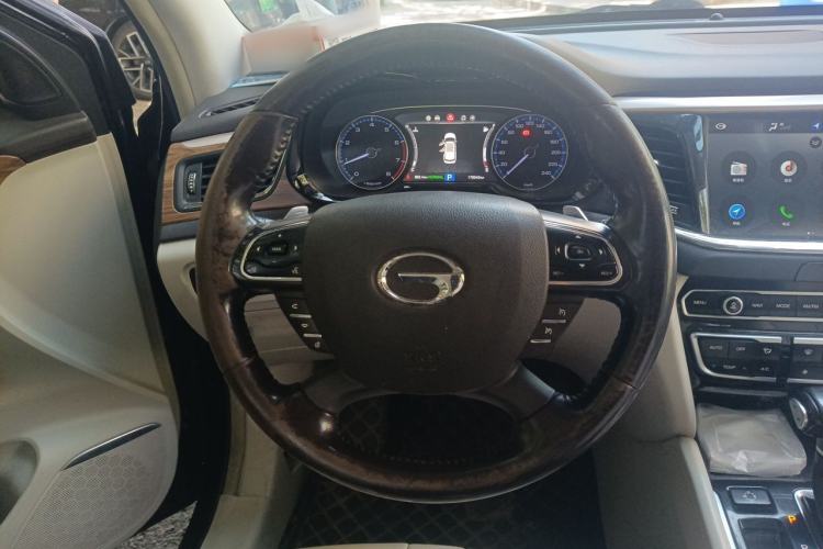 Used GAC Trumpchi GS8 2017 320T Two-Wheel Drive Luxury Smart Connectivity Version (7 Seats) Steering Wheel
