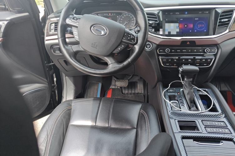 Used GAC Trumpchi GS8 2017 320T Two-Wheel Drive Luxury Smart Connectivity Version (7 Seats) Steering Wheel