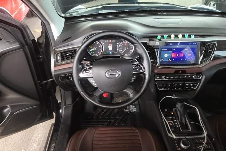 Used GAC Trumpchi GS8 2017 320T Four-Wheel Drive Luxury Smart Connectivity Version (7 Seats) Steering Wheel