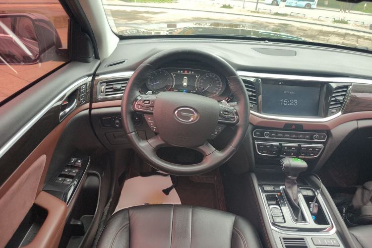 Used GAC Trumpchi GS8 2017 320T Two-Wheel Drive Luxury Smart Connectivity Version (7 Seats) Steering Wheel
