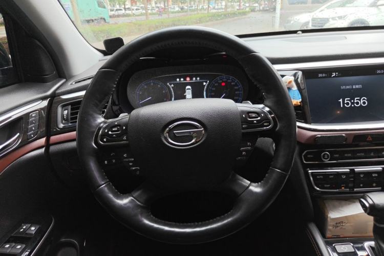 Used GAC Trumpchi GS8 2017 320T Two-Wheel Drive Luxury Smart Connectivity Version (7 Seats) Steering Wheel