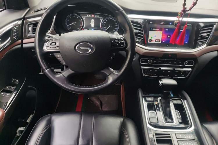 Used GAC Trumpchi GS8 2017 320T Two-Wheel Drive Luxury Smart Connectivity Version (7 Seats) Steering Wheel