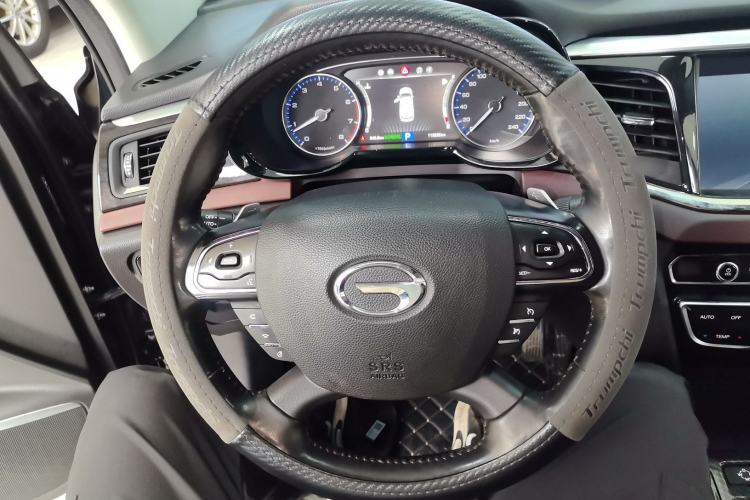 Used GAC Trumpchi GS8 2017 320T Two-Wheel Drive Luxury Smart Connectivity Version (7 Seats) Steering Wheel