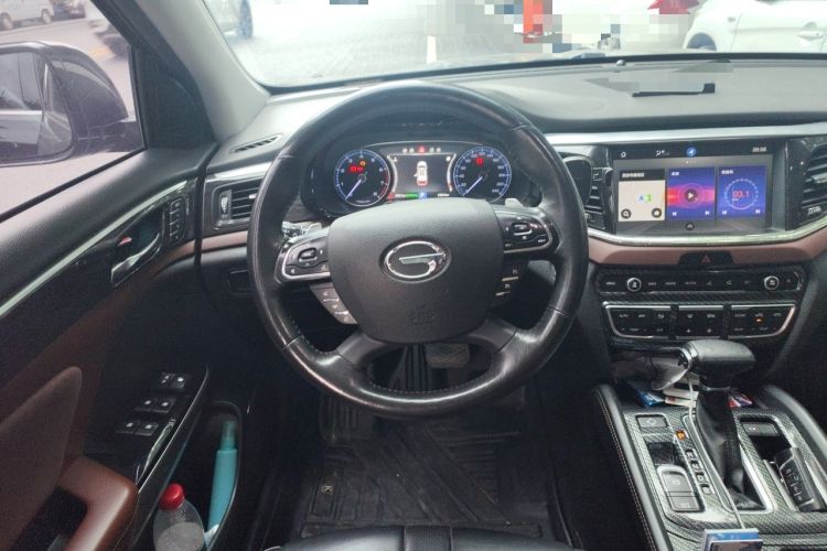 Used GAC Trumpchi GS8 2017 320T Two-Wheel Drive Luxury Smart Connectivity Version (7 Seats) Steering Wheel