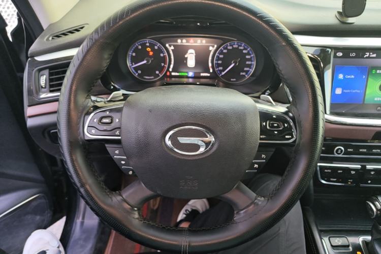 Used GAC Trumpchi GS8 2017 320T Two-Wheel Drive Luxury Smart Connectivity Version (7 Seats) Steering Wheel
