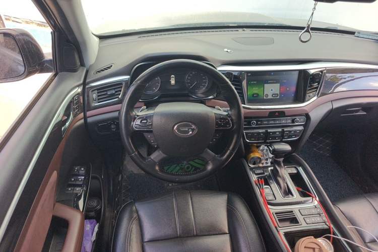 Used GAC Trumpchi GS8 2017 320T Two-Wheel Drive Luxury Smart Connectivity Version (7 Seats) Steering Wheel