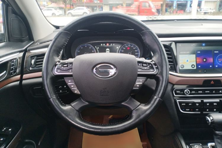 Used GAC Trumpchi GS8 2017 320T Two-Wheel Drive Luxury Smart Connectivity Version (7 Seats) Steering Wheel