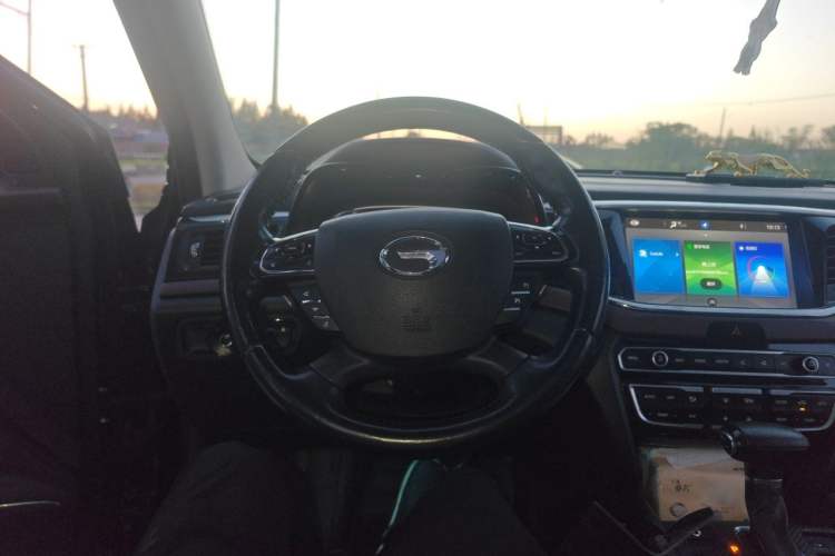 Used GAC Trumpchi GS8 2017 320T Two-Wheel Drive Luxury Smart Connectivity Version (7 Seats) Steering Wheel