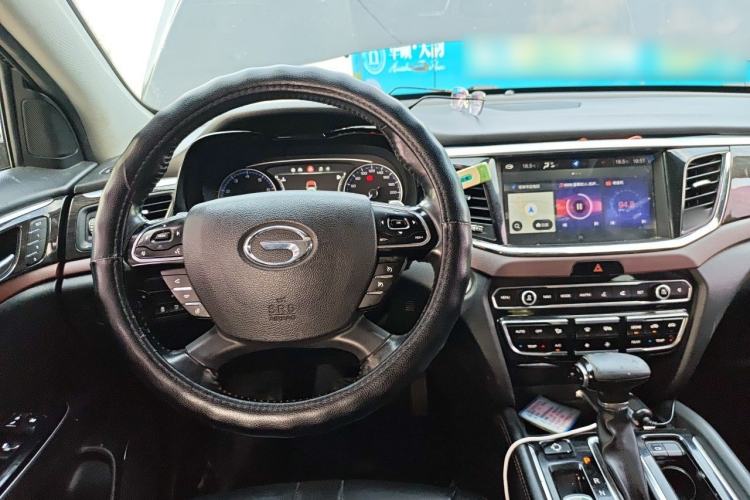 Used GAC Trumpchi GS8 2017 320T Two-Wheel Drive Luxury Smart Connectivity Version (7 Seats) Steering Wheel