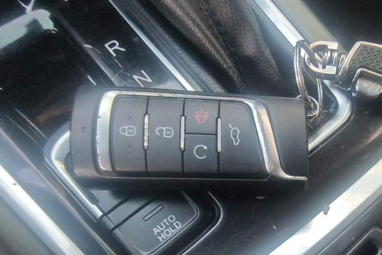 Used GAC Trumpchi GS8 2017 320T Two-Wheel Drive Luxury Smart Connectivity Version (7 Seats) Vehicle Key