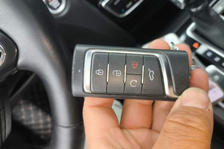 Used GAC Trumpchi GS8 2017 320T Four-Wheel Drive Luxury Smart Connectivity Version (7 Seats) Vehicle Key
