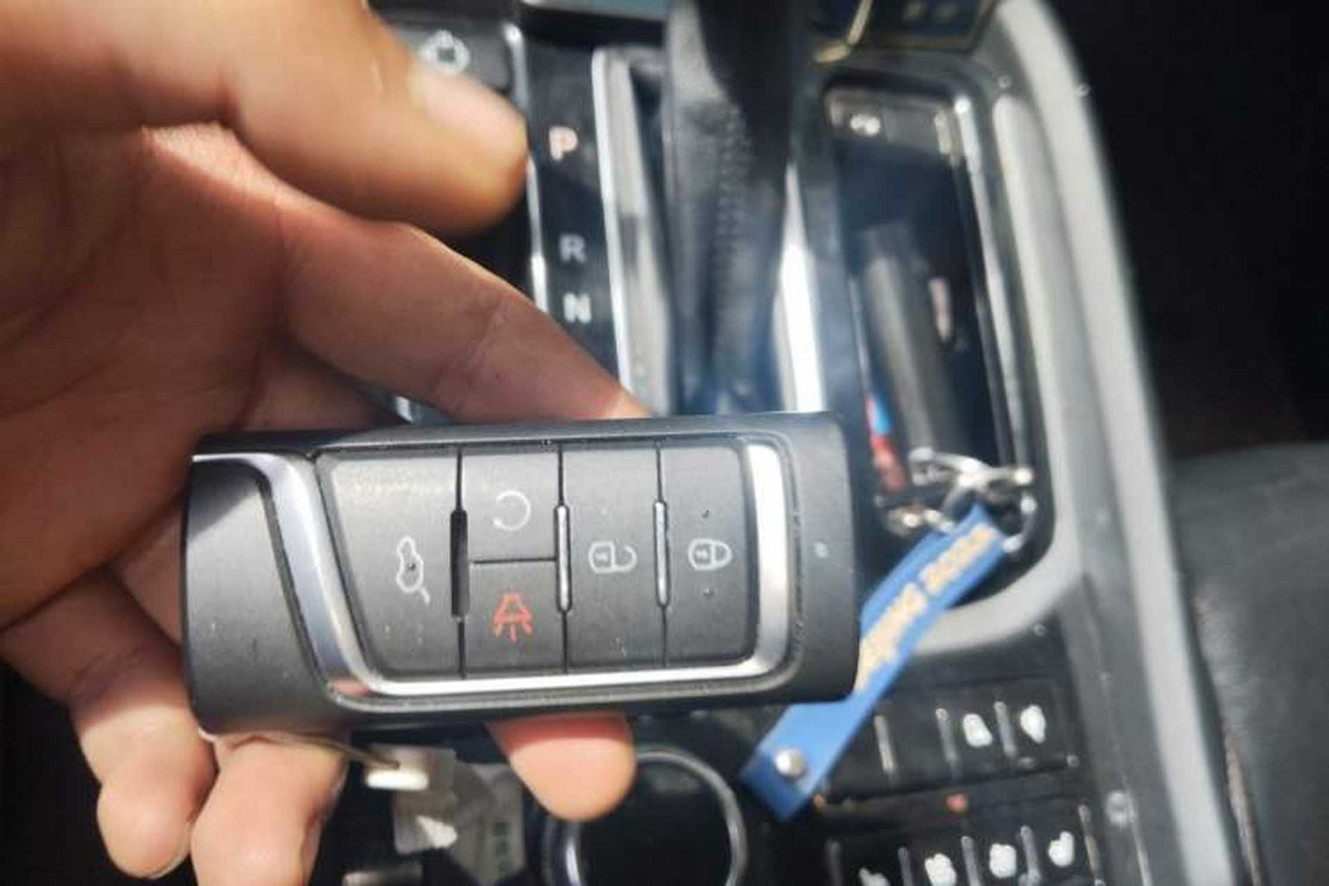 Used GAC Trumpchi GS8 2017 320T Four-Wheel Drive Luxury Smart Connectivity Version (7 Seats) Vehicle Key