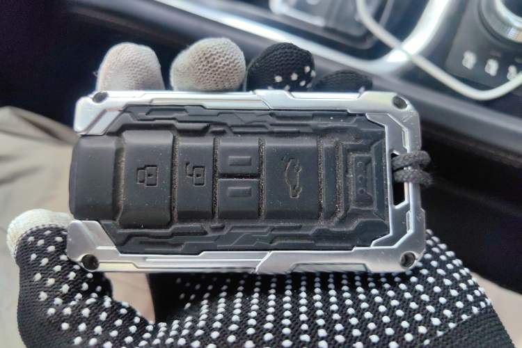 Used GAC Trumpchi GS8 2017 320T Four-Wheel Drive Luxury Smart Connectivity Version (7 Seats) Vehicle Key