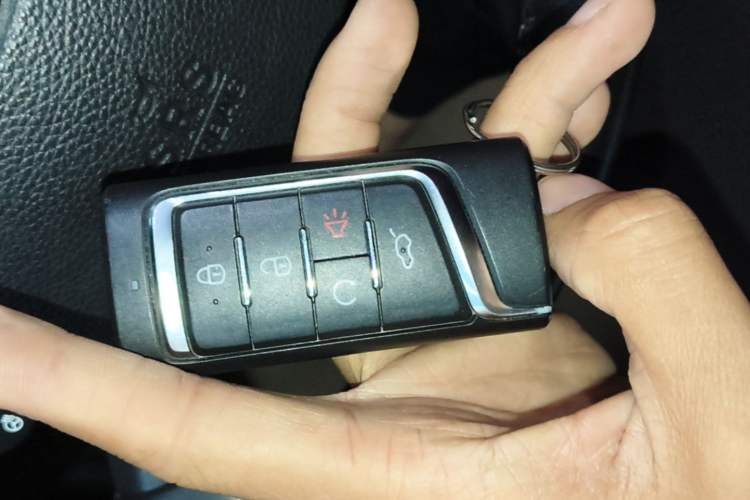 Used GAC Trumpchi GS8 2017 320T Two-Wheel Drive Prestige Version (7 Seats) Vehicle Key