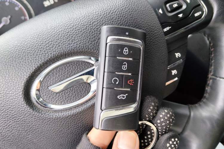 Used GAC Trumpchi GS8 2017 320T Two-Wheel Drive Luxury Smart Connectivity Version (7 Seats) Vehicle Key