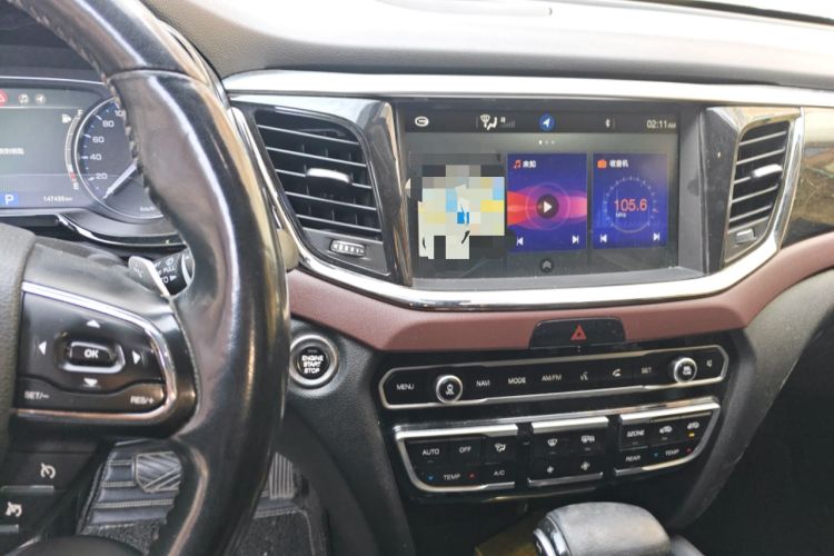 Used GAC Trumpchi GS8 2017 320T Two-Wheel Drive Luxury Smart Connectivity Version (7 Seats) Audio And AC Panel
